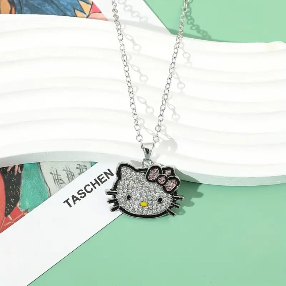 Hello Kitty necklace - Picture 6 of 9